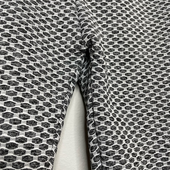 TikTok Leggings - Picture 2 of 4